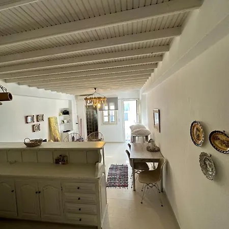 Myconian Avra * Mykonos Town